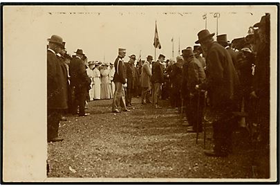 Fr. VIII og I. C. Christensen under kongerejsen i Jylland 1908. Fotokort u/no.
