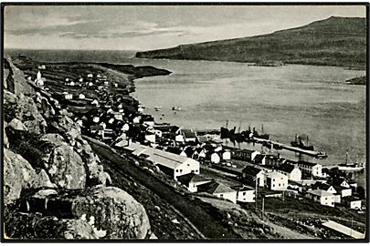 Trangisvåg, udsigt over by med havn og skibe. H. P. Thomsen / Stenders no. 94456