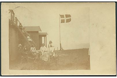 Familien samlet. Anvendt i Helsinge. Fotokort no. 1423. 