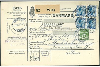 10 øre Bølgelinie og 40 øre Chr. X (4) på 170 øre frankeret internationalt adressekort for pakke fra Kjøbenhavn Valby d. 17.12.1923 til Stockholm, Sverige.