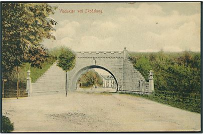 Skodsborg med Viadukten. K. 8050. 