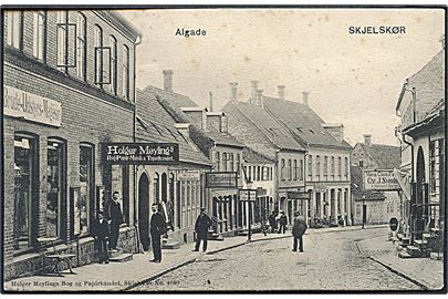 Skælskør, Algade med Holger Meyling’s Bog og Papir- og Musikhandel. H. Meyling no. 1580. Kvalitet 7