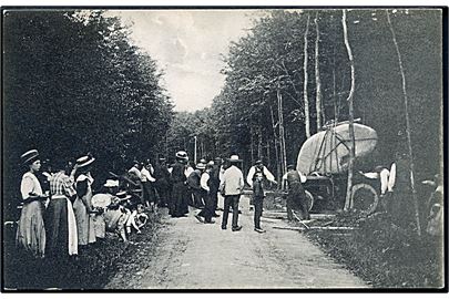 Thurø Torv stenen hentes i Thurø skov. Fru H. Jepsen & Søn no. 40070. 