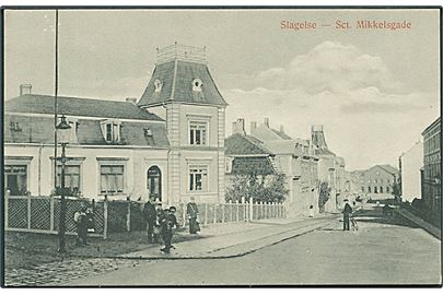 Slagelse, Sct. Mikkelsgade med postbud. W. & M. no. 849.