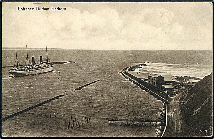 Durban, Sydafrika. Indsejling med dampskib og til højre hvalfangerstation. Rittenberg no. 4981.