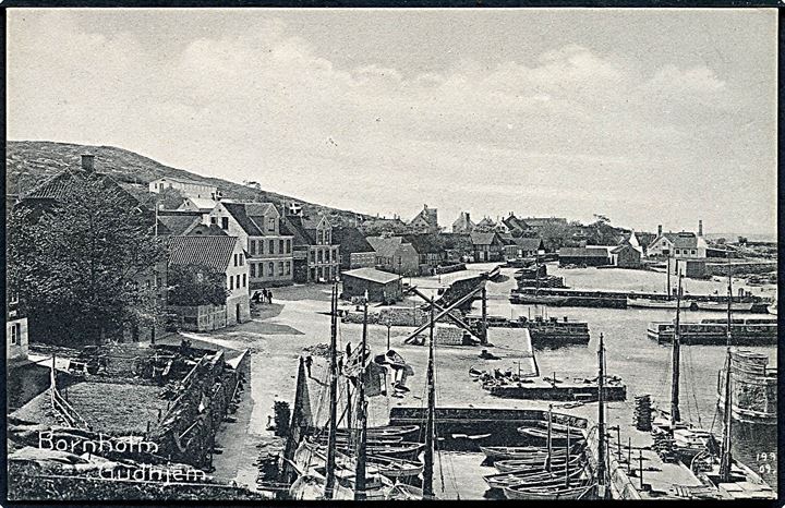Gudhjem, udsigt over havnen. Frits Sørensen no. 193.