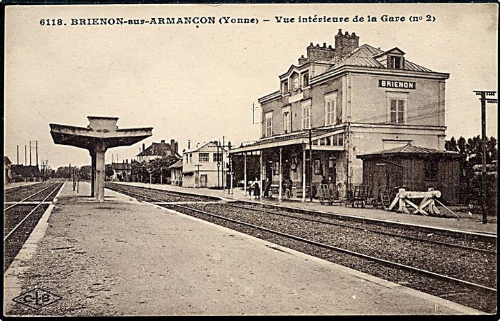 Frankrig, Brienon-sur-Armancon, jernbanestation. No. 6118.