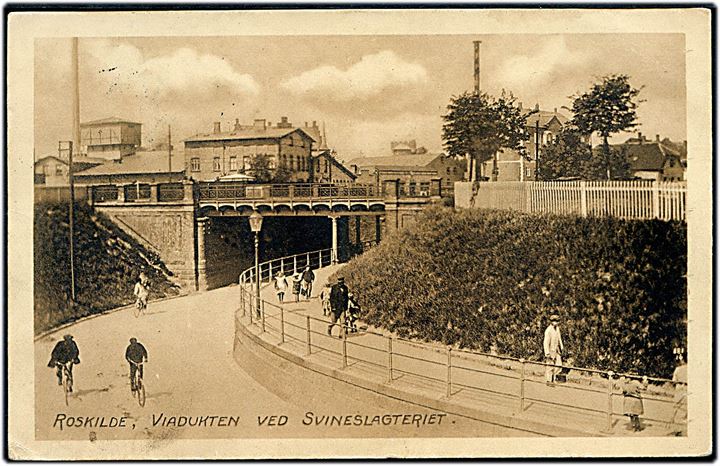 Roskilde, viadukten ved Svineslagteriet. Erh. Flensborg no. 1041.