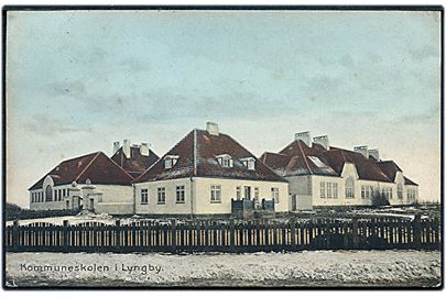 Lyngby, Kommuneskolen. K. Henriksen u/no.