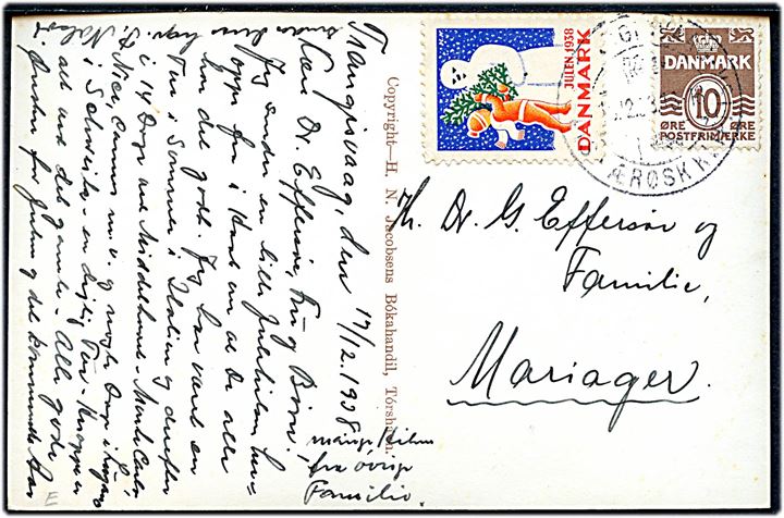 10 øre Bølgelinie og Julemærke 1938 på brevkort (Vitin á Mykinesholmi) annulleret med klipfiskstempel i Trangisvaag d. 17.12.1938 til Mariager, Danmark.