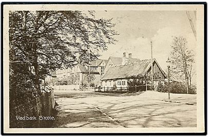 Vedbæk skole. Jernbanekiosken u/no.