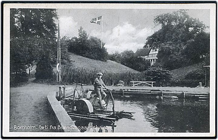 Bornholm, Brændegaardshaven med vandcykel. Colberg no. 1031.