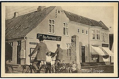 Dragør, Torvet med Bog & Papirhandel. P. E. Paulsen u/no.