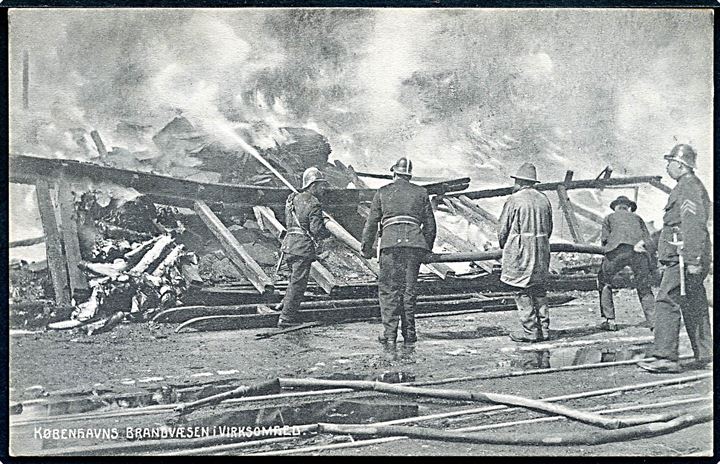 Københavns Brandvæsen i Virksomhed. Fotograf Orla Bock. A. Vincent no. 490.