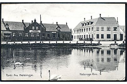 Helsinge, gadekær med Helsinge kro og kaffebrænderi. Stenders no. 17860.