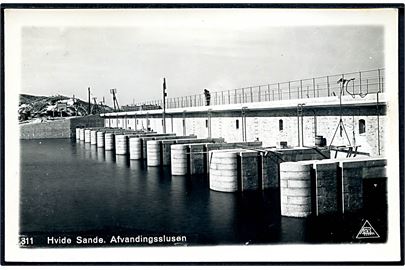 Hvide Sande. Afvandingsslusen. Fotokort Pors no. 311.