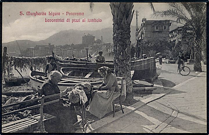 Santa Margherita Ligure. Panorama med damer der laver håndarbejde. Fototipia no. 15666.