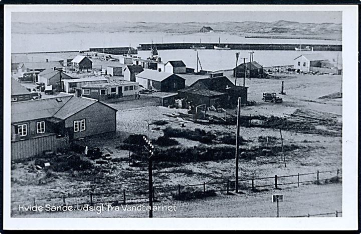 Hvide Sande, udsigt fra vandtårn med havn og fiskefartøjer. Stenders no. 74593.