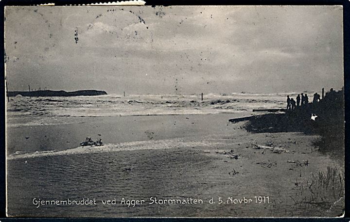 Agger, gennembruddet efter stormnatten d. 5. november 1911. C. Buchholtz no. 27615. Frankeret med 5 øre Fr. VIII og Julemærke 1911 annulleret med stjernestempel KRIK og sidestemplet Vestervig d. 21.12.1911.