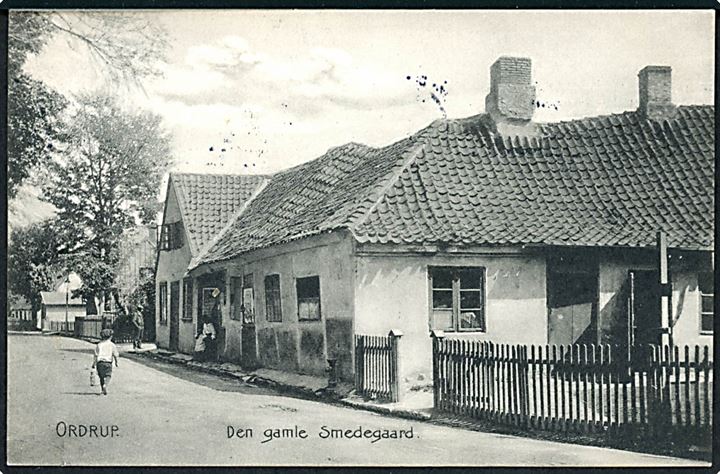 Ordrup, den gamle smedie. Stenders no. 5998.