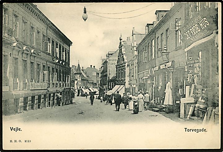 Vejle, Torvegade med modebazaren Det Røde Hus. H.H.O. no. 1113.