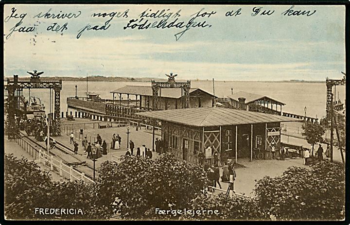 Fredericia. Ved Færgelejerne. Banegaards Kiosken no. 13131.