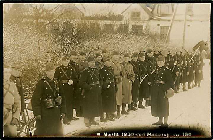 Soldater på vintermanøvre ved Haderslev marts 1930. Fotokort u/no.