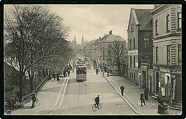 Aarhus, Brunsgade med sporvogn. Stenders no. 5655.