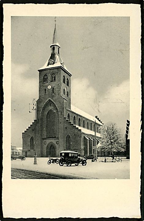 Odense, Sct. Knuds kirke i sne med automobil. Stenders no. 76252.