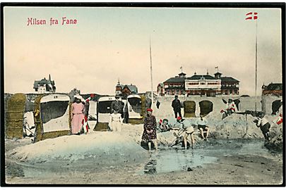 Fanø, Hilsen fra med badestrand og strandhotel. Warburg no. 1280.