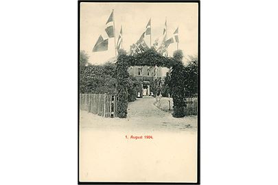 Flagsmykket ejendom d. 1.8.1904. Anledning ukendt. U/no og uden adresselinier.