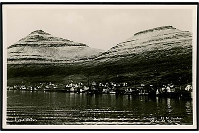 Fuglafjördur, havnefront. H. N. Jacobsen u/no.