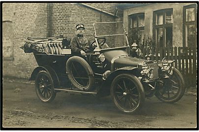 Adler motordroske med chauffør. Fotokort u/no.