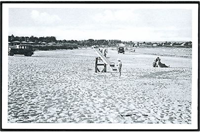 Neksø, Balka Badestrand med automobiler. Colberg no. 1067.