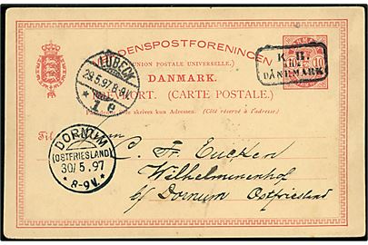 10 øre Våben helsagsbrevkort annulleret med skibsstempel K.B. aus Dänemark og sidestemplet Lübeck d. 29.5.1897 til Dornum Ostfriesland, Tyskland.