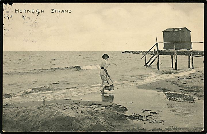 Hornbæk strand med badehus. U/no.