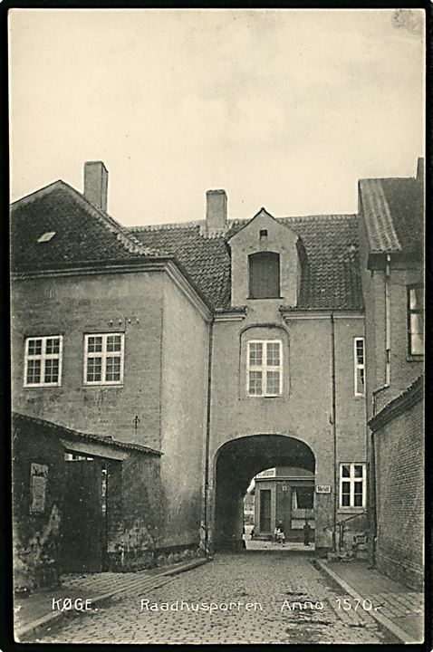 Køge. Raadhusporten. Stenders no. 11194.