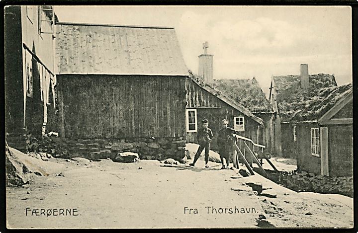 Thorshavn, gadeparti. Stenders no. 10330.