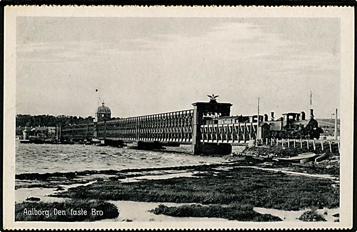 Aalborg, den faste jernbanebro over Limfjorden med damptog. Stenders no. 43.