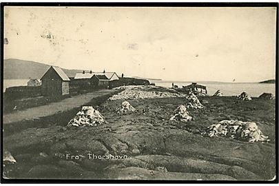 Thorshavn, udsigt med fiskehytter. J. Chr. Petersen no. 5507.