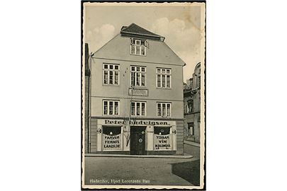 Haderslev, Hjort Lorenzen's hus med Peter Ludvigsen's kolonialhandel. R. Olsen no. 5167.