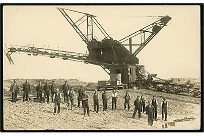 Rømø, gravemaskine under anlæg af Rejsby- eller Juvrediget 1926-1928. Fotokort u/no.