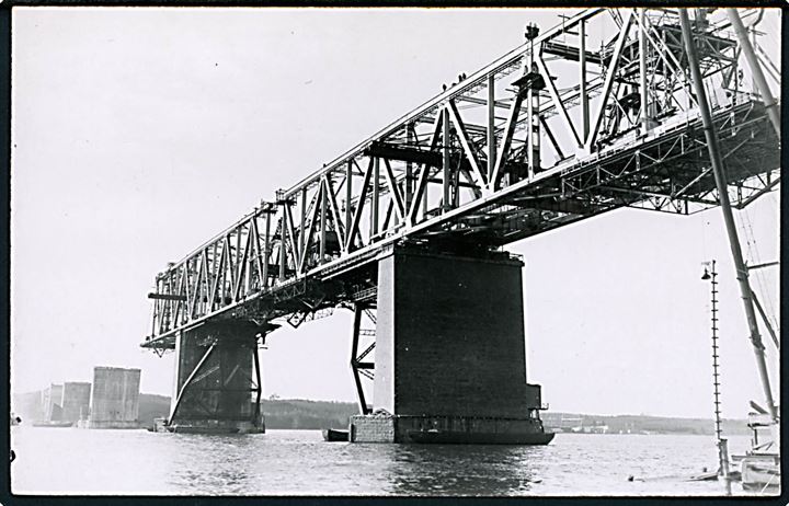 Lillebæltsbroen under opførelse. Fotokort u/no.