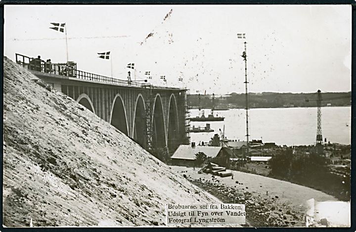 Snoghøj, Lillebæltsbroen under opførelse. Fotograf Lyngstrøm u/no. 