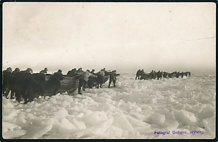 Nyborg, Isbådstransport over Storebælt under isvinter i 1920'erne. Fotograf Behnke u/no.