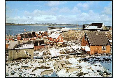 Egedesminde, nye kirke, samt både nye og gamle handelsplads. Det Grønlandske Fototek A/S.