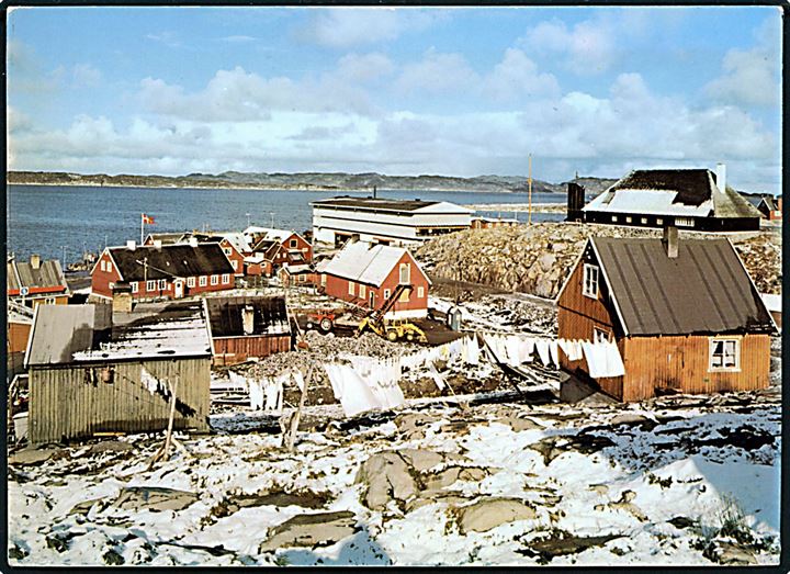 Egedesminde, nye kirke, samt både nye og gamle handelsplads. Det Grønlandske Fototek A/S.