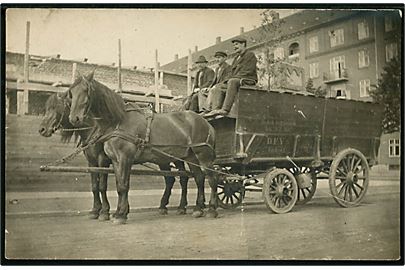 Frederiksberg Gasværks arbejdsvogn. Fotokort u/no. Lille knæk!