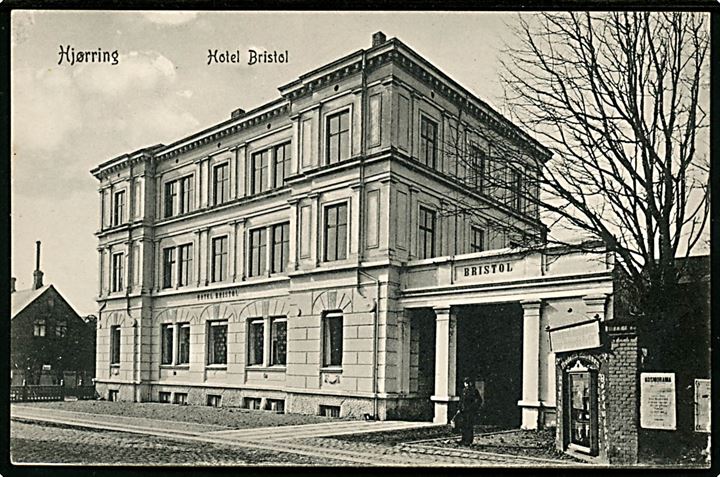 Hjørring, Jernbanegade, Hotel Bristol. Warburg u/no.