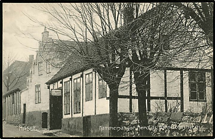 Hasle, Kammersanger Herolds Barndomshjem. Colberg no. 17.